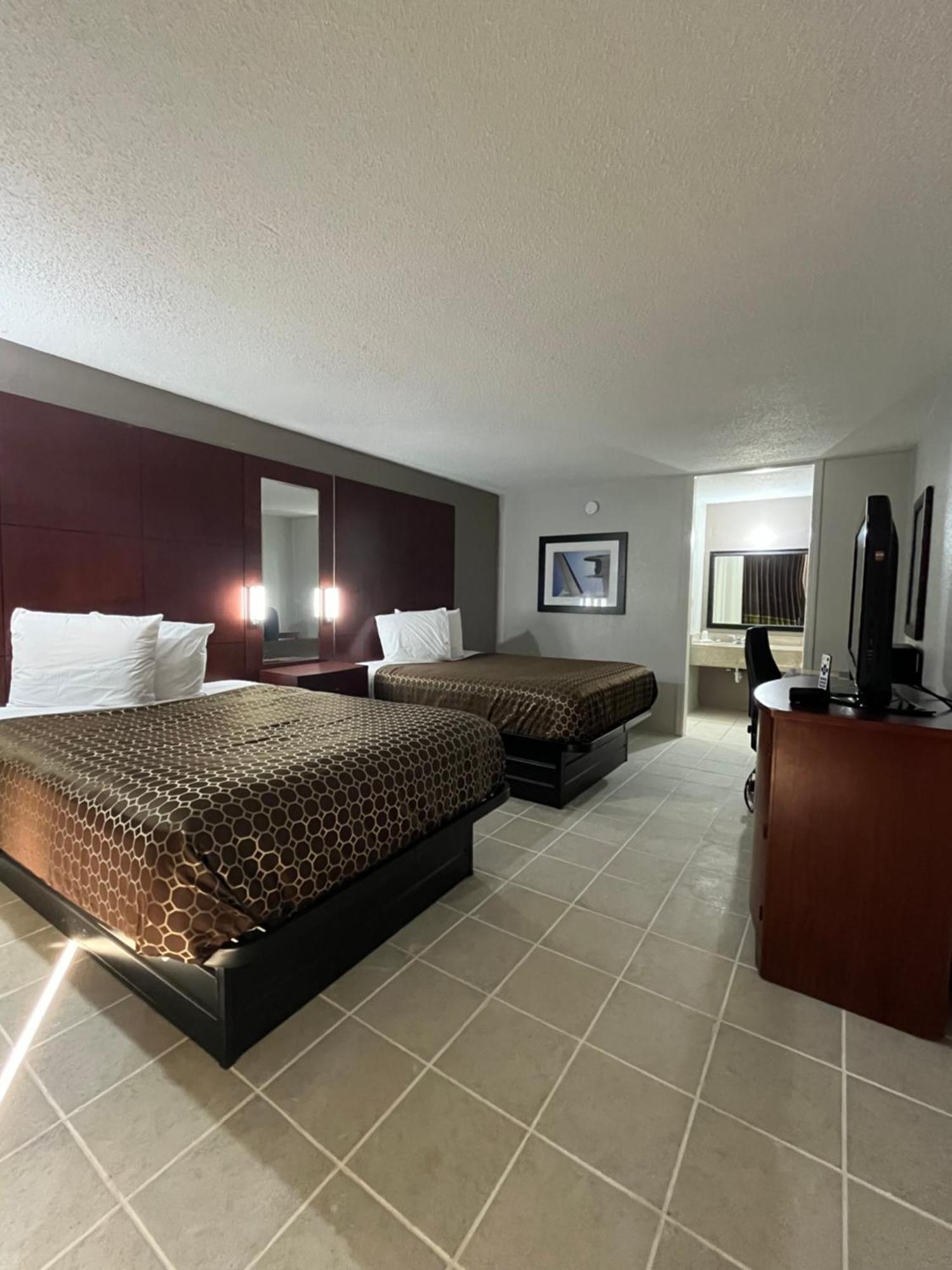Budgetel Inn Phenix City Exterior photo