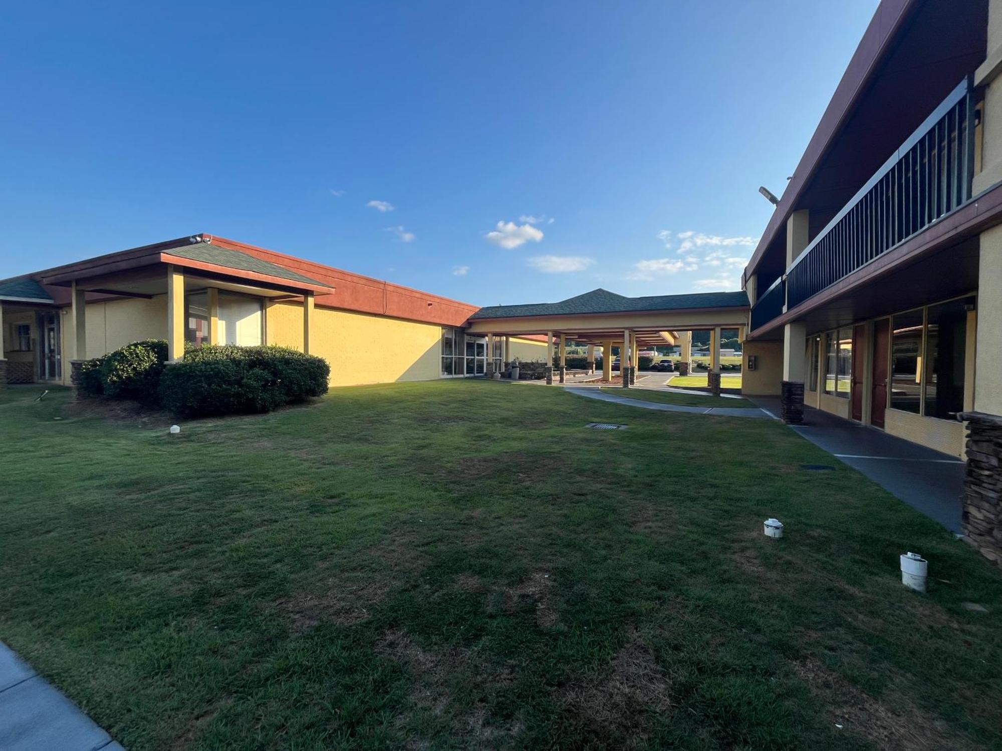 Budgetel Inn Phenix City Exterior photo