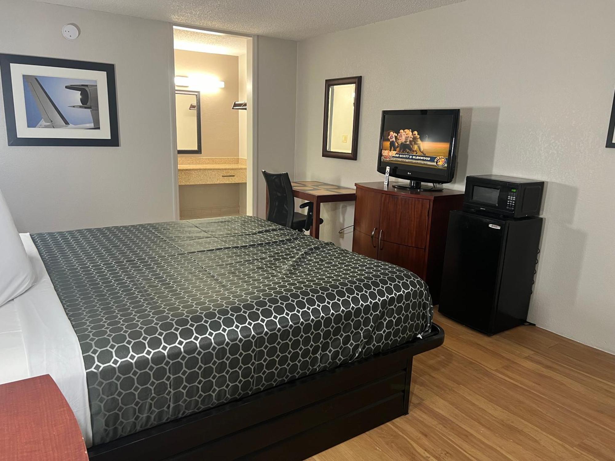 Budgetel Inn Phenix City Exterior photo