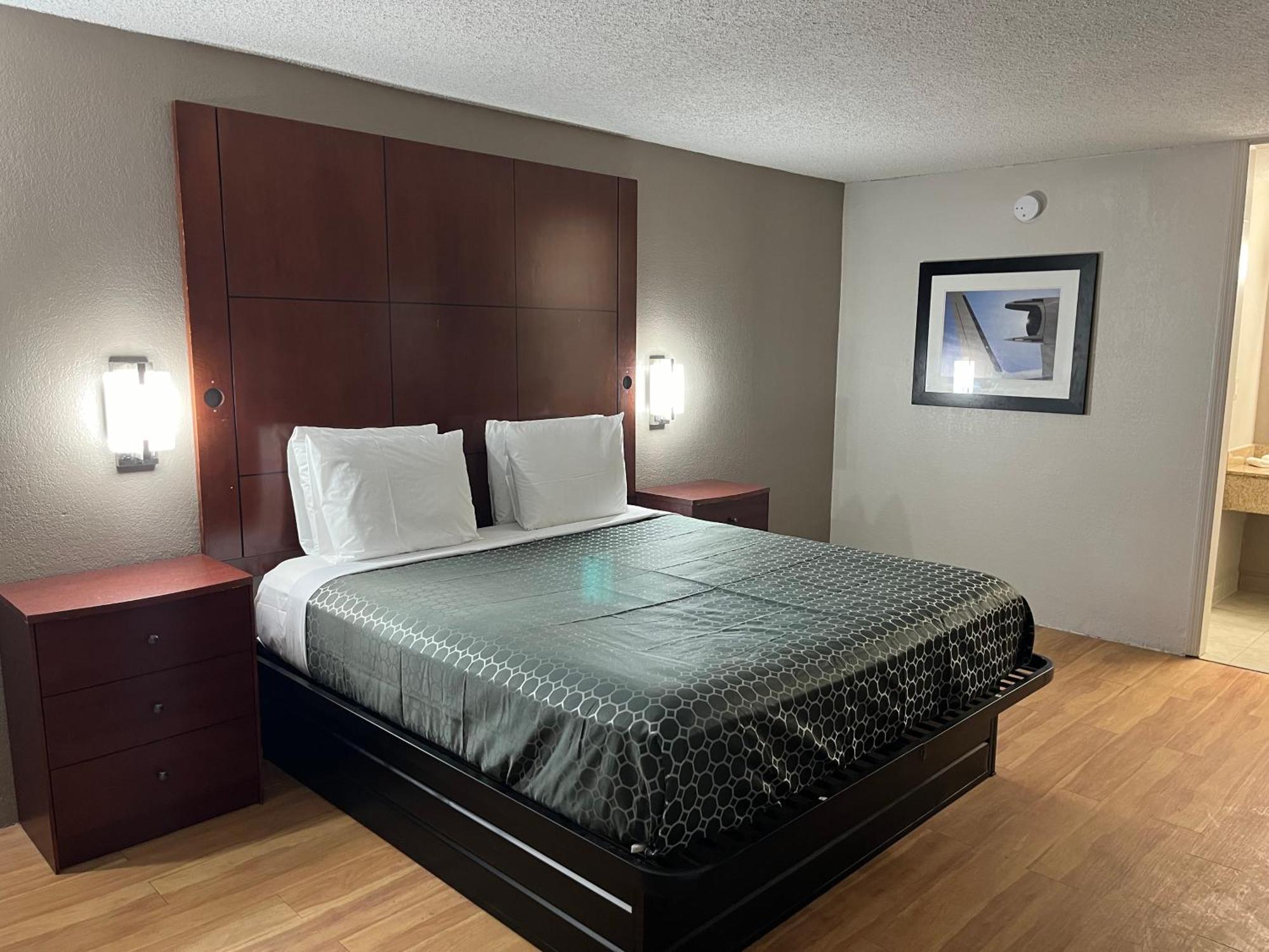 Budgetel Inn Phenix City Exterior photo